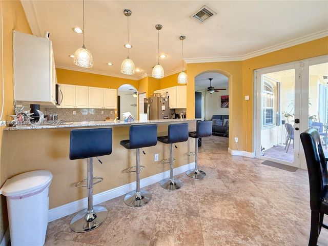 8934 SW 206th St, Cutler Bay, FL 33189