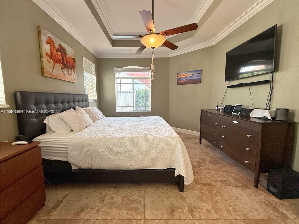 Image 12 of property listing at 8934 SW 206th St, Cutler Bay, FL 33189