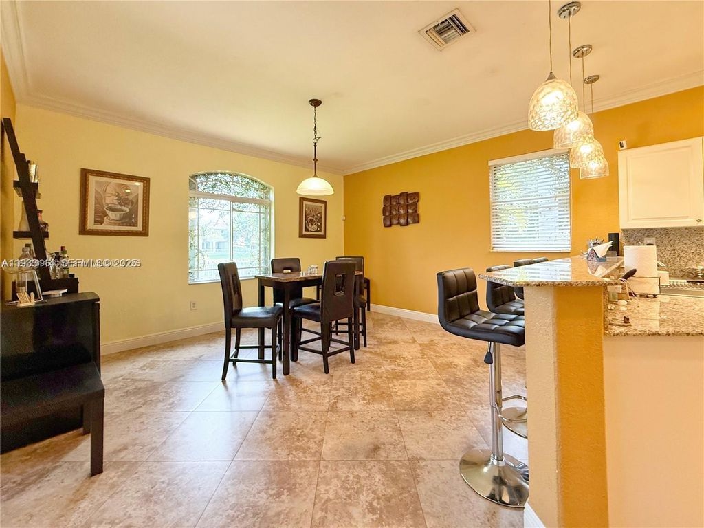 Image 20 of property listing at 8934 SW 206th St, Cutler Bay, FL 33189