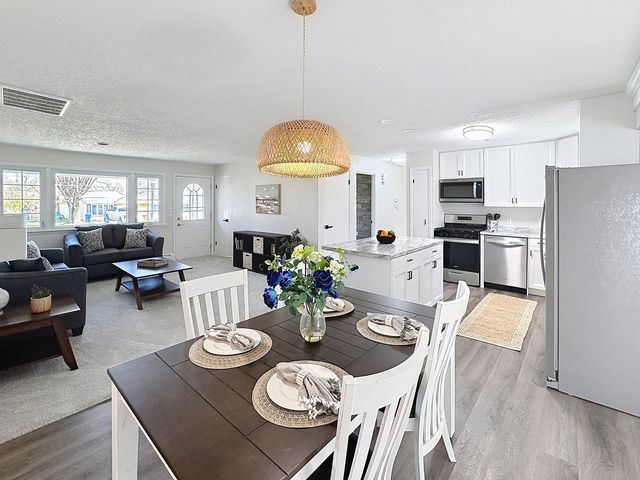 1312 32nd Avenue Court, East Moline, IL 61244