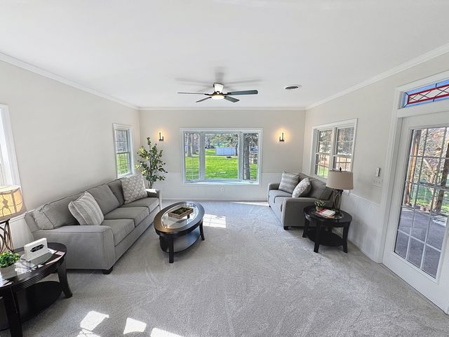 1312 32nd Avenue Court, East Moline, IL 61244