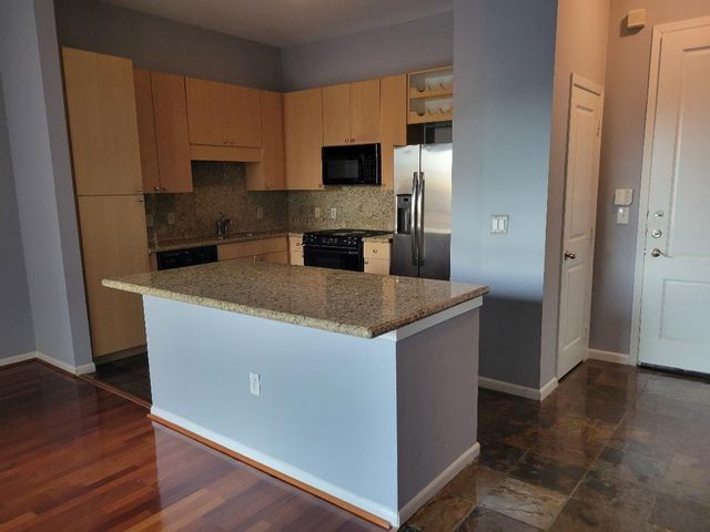 3505 Sage Road 211, Houston, TX 77056