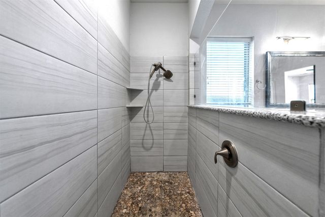 1401 Birds Fort Trail, Arlington, TX 76005