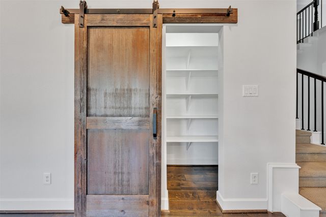 1401 Birds Fort Trail, Arlington, TX 76005