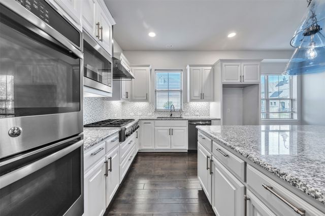 1401 Birds Fort Trail, Arlington, TX 76005