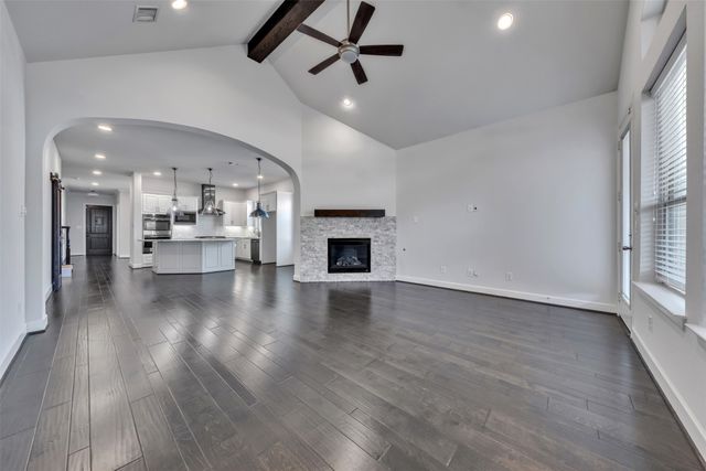 1401 Birds Fort Trail, Arlington, TX 76005