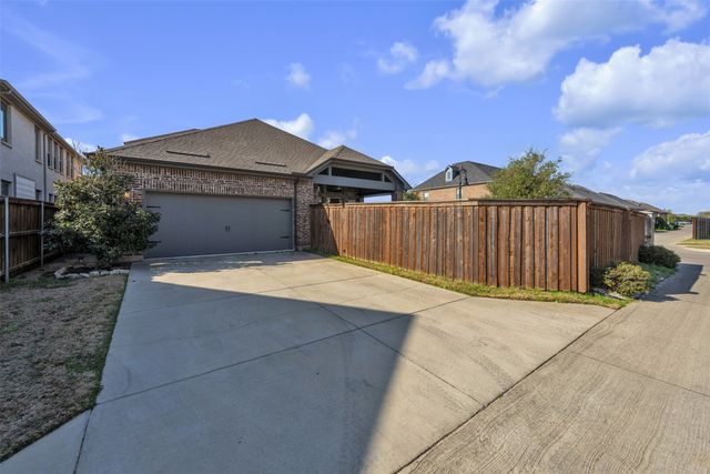 1401 Birds Fort Trail, Arlington, TX 76005