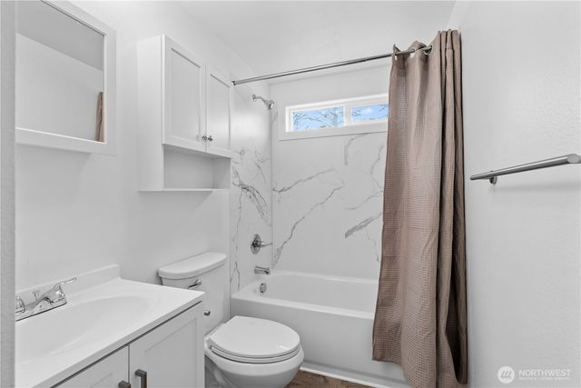 1208 34th Street, Seaview, WA 98644