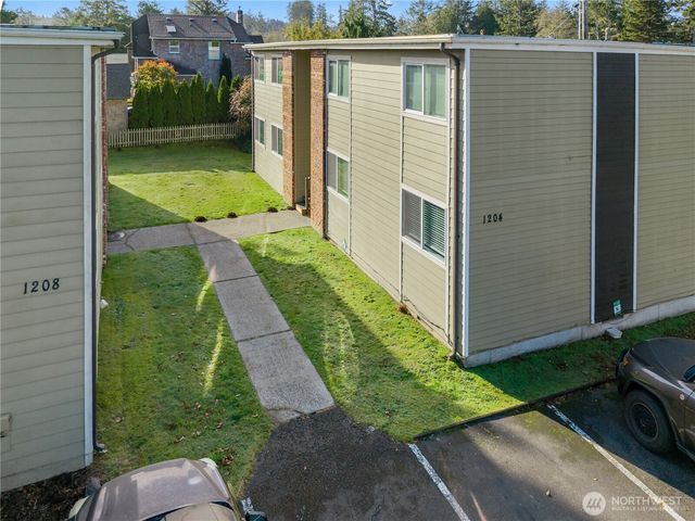 1208 34th Street, Seaview, WA 98644