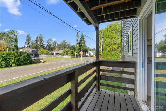 1208 34th Street, Seaview, WA 98644