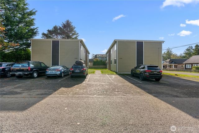 1208 34th Street, Seaview, WA 98644