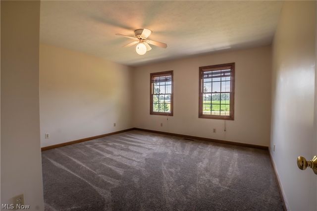 1807 Smith Kramer Street NE, Hartville, OH 44632