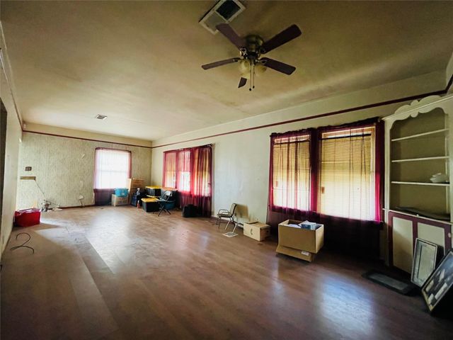 1460 Prairie Street, Beaumont, TX 77701