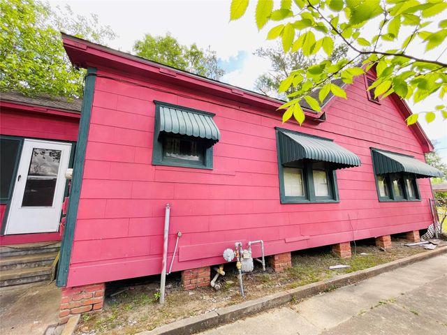 1460 Prairie Street, Beaumont, TX 77701