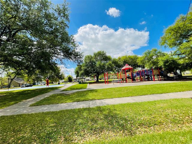 1460 Prairie Street, Beaumont, TX 77701