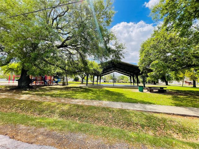 1460 Prairie Street, Beaumont, TX 77701