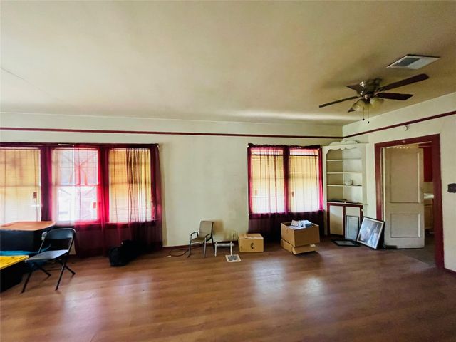 1460 Prairie Street, Beaumont, TX 77701