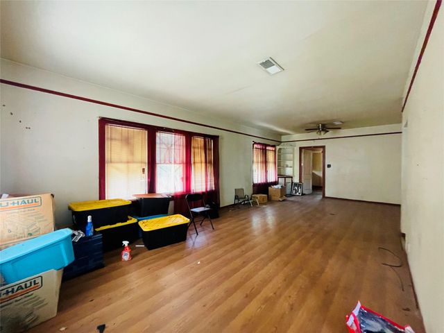 1460 Prairie Street, Beaumont, TX 77701