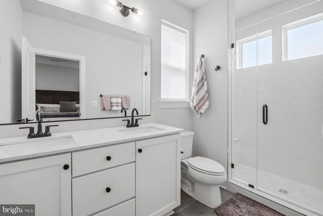 100 GLASS LN, Baltimore, MD 21230