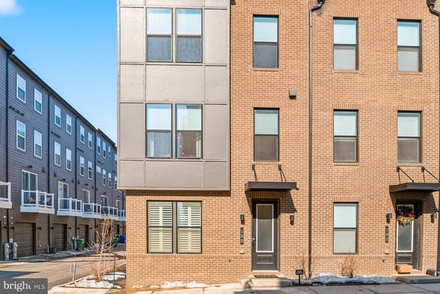 100 GLASS LN, Baltimore, MD 21230