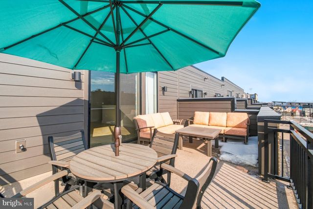 100 GLASS LN, Baltimore, MD 21230