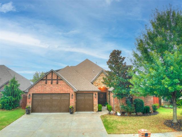 3932 Hutton Way, Edmond, OK 73034