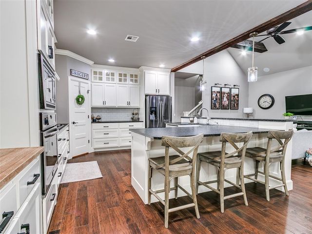 3932 Hutton Way, Edmond, OK 73034