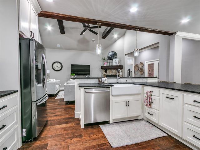 3932 Hutton Way, Edmond, OK 73034