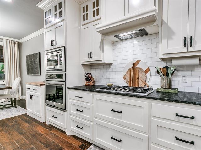 3932 Hutton Way, Edmond, OK 73034