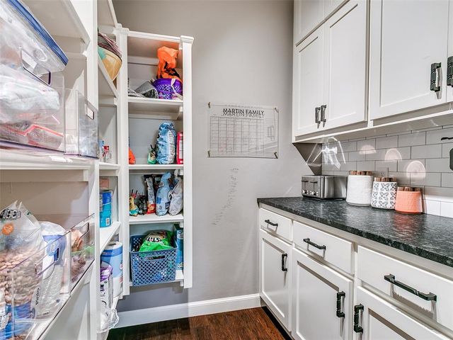 3932 Hutton Way, Edmond, OK 73034