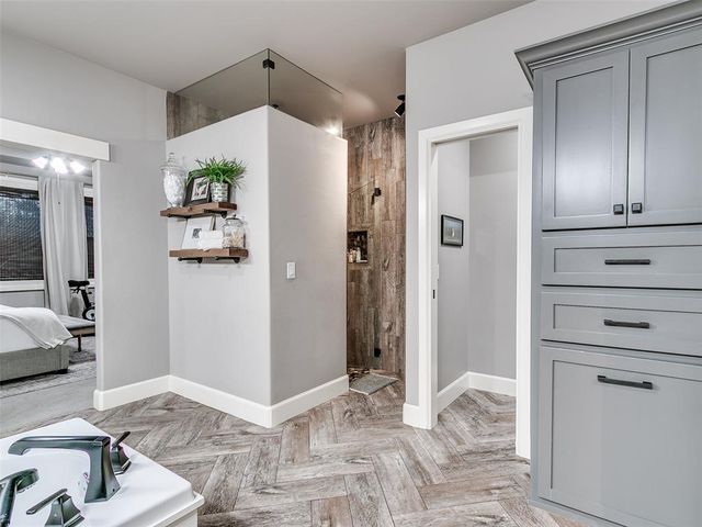 3932 Hutton Way, Edmond, OK 73034