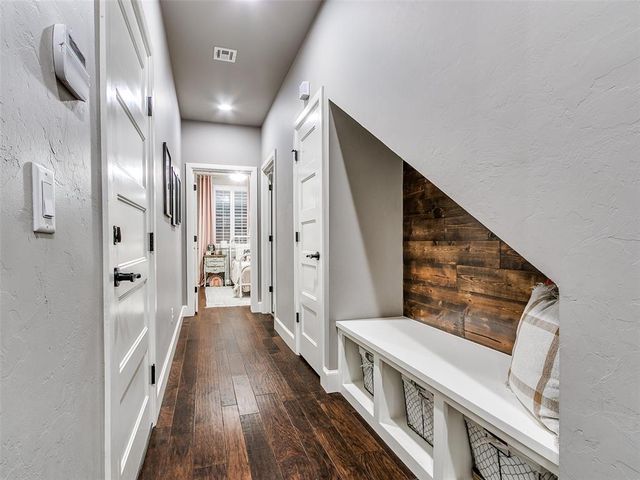 3932 Hutton Way, Edmond, OK 73034