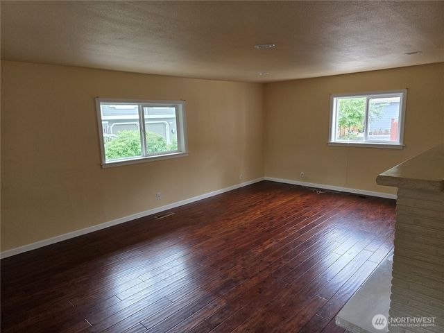 3540 S 200th Street, Seatac, WA 98198