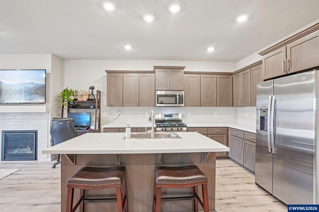 1933 NW Kent St St, Mcminnville, OR 97128