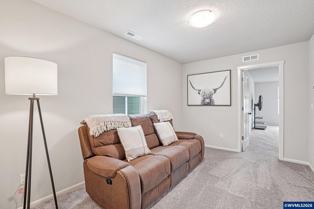 1933 NW Kent St St, Mcminnville, OR 97128