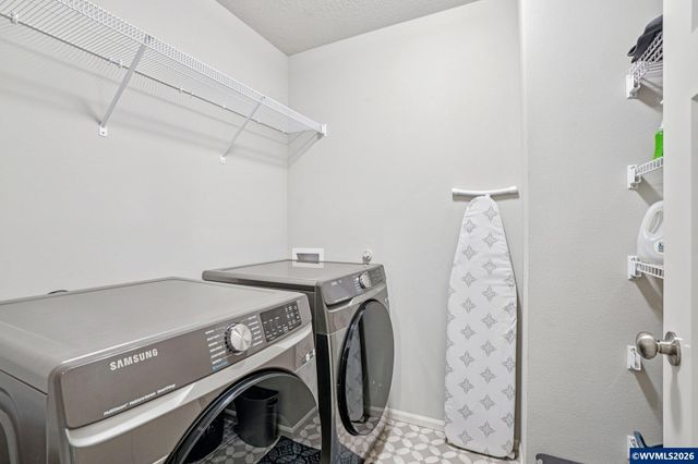 1933 NW Kent St St, Mcminnville, OR 97128