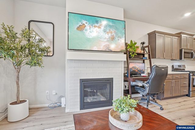 1933 NW Kent St St, Mcminnville, OR 97128