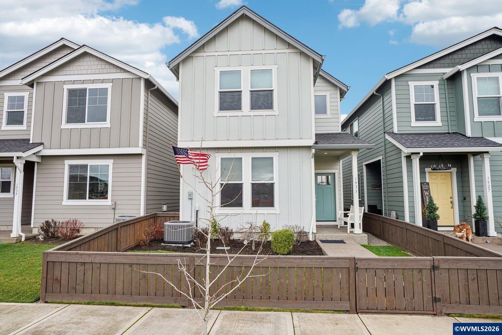 1933 NW Kent St St, Mcminnville, OR 97128