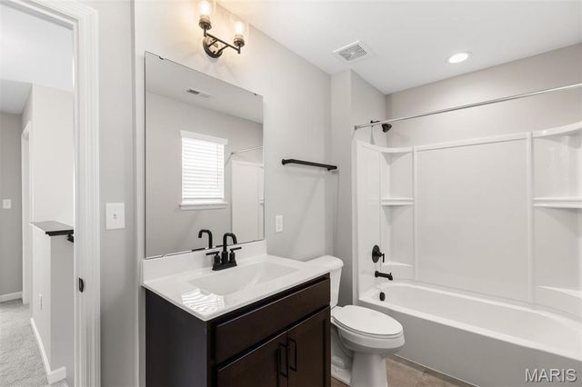 2 St. James at Parkview Commons, Gray Summit, MO 63069