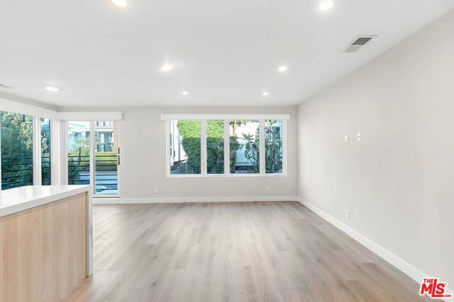 1427 N Vista Street 3, Los Angeles, CA 90046