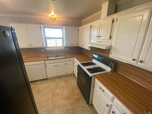 1609 Apian Way, Edmond, OK 73003