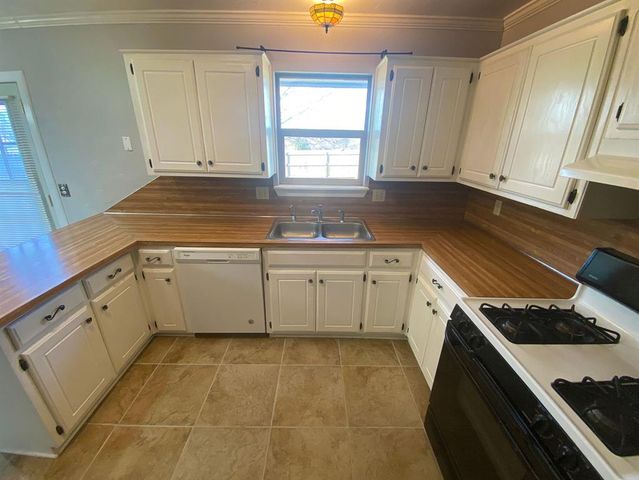 1609 Apian Way, Edmond, OK 73003