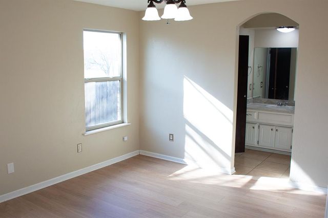 1609 Apian Way, Edmond, OK 73003