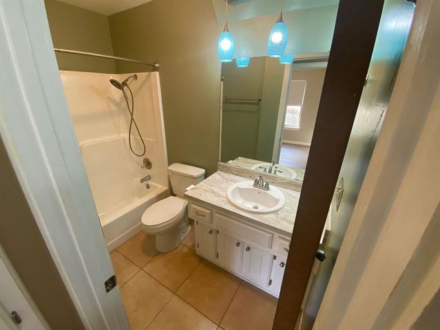 1609 Apian Way, Edmond, OK 73003