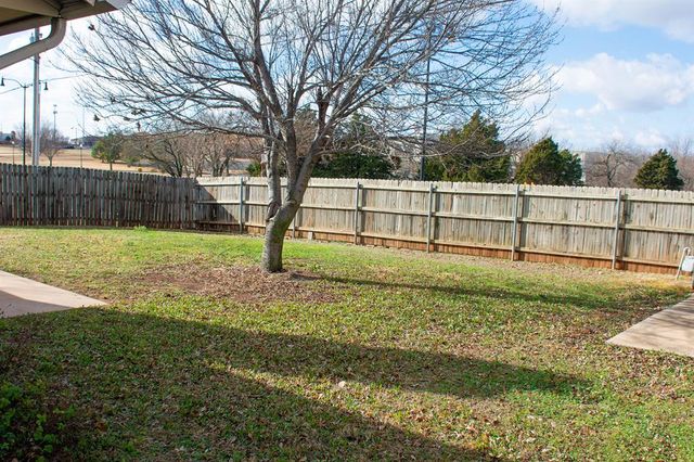 1609 Apian Way, Edmond, OK 73003