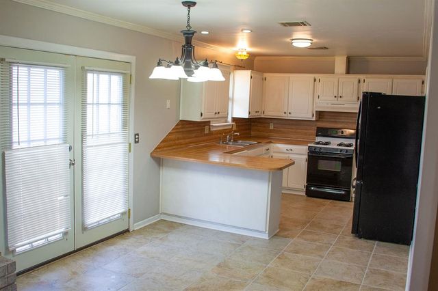 1609 Apian Way, Edmond, OK 73003