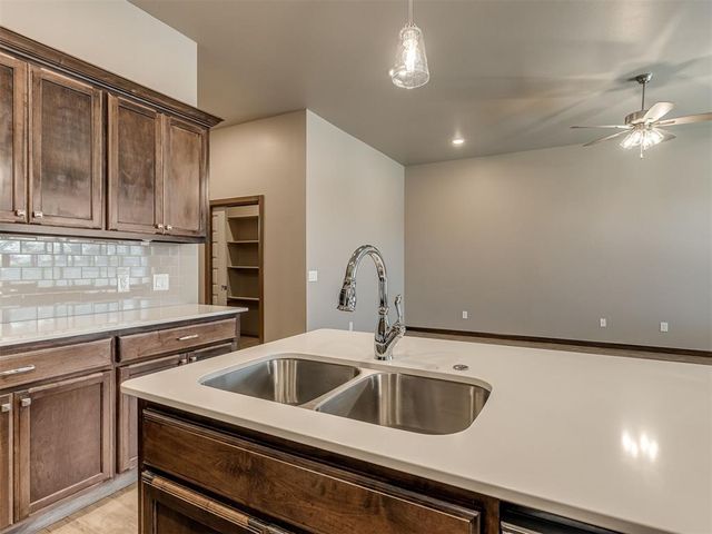2309 Pueblos Road, Edmond, OK 73012