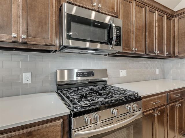 2309 Pueblos Road, Edmond, OK 73012