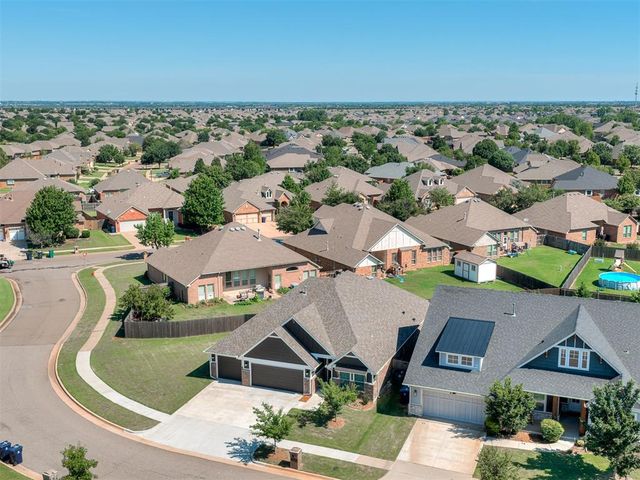 2309 Pueblos Road, Edmond, OK 73012