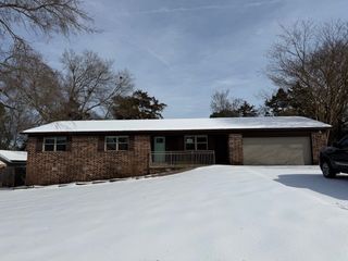 2900 N Frankfort Avenue, Russellville, AR 72802